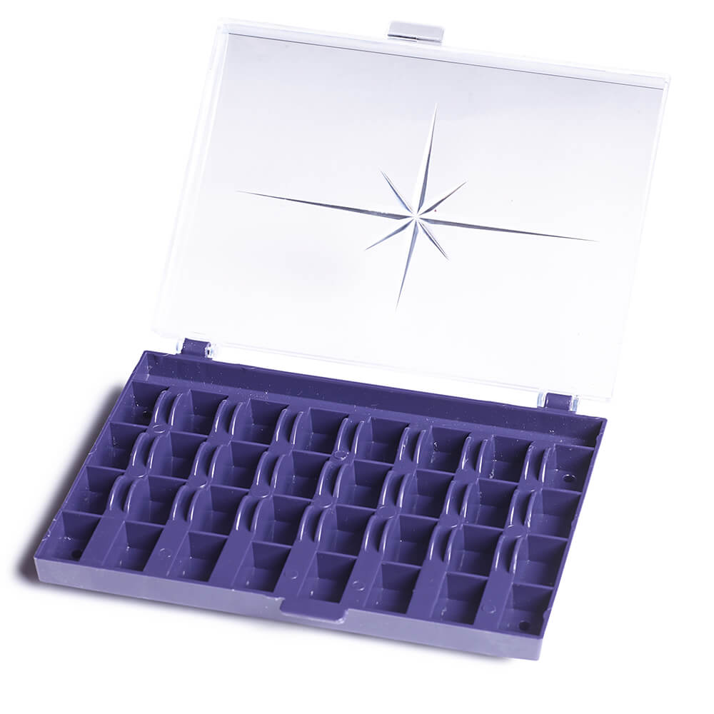 Prym Spulendose 611980 – für 32 Spulen, leer, 16 × 13 × 3 cm; 1 leere Spulendose; ohne Spulen und Garn